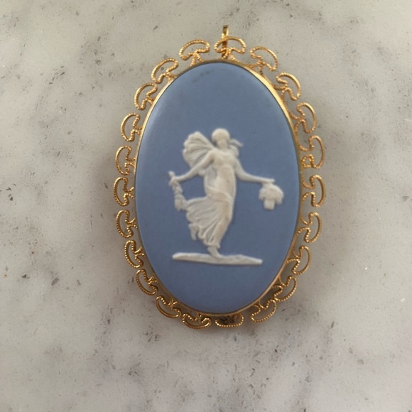 Wedgwood Jewelry - Vintage Wedgwood Jasperware Cameo Van Dell 12k Gold Filled Brooch Pendant Pin